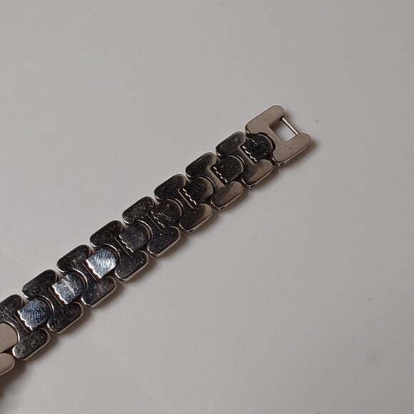 Two Tone Metal Band Timex Indiglo Watch With White Dial - Picture 7 of 14